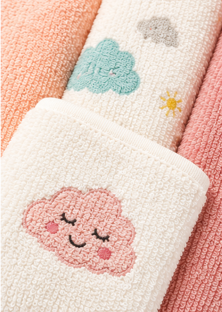 Happy Cloud 4 Piece Face Towel Gift Set