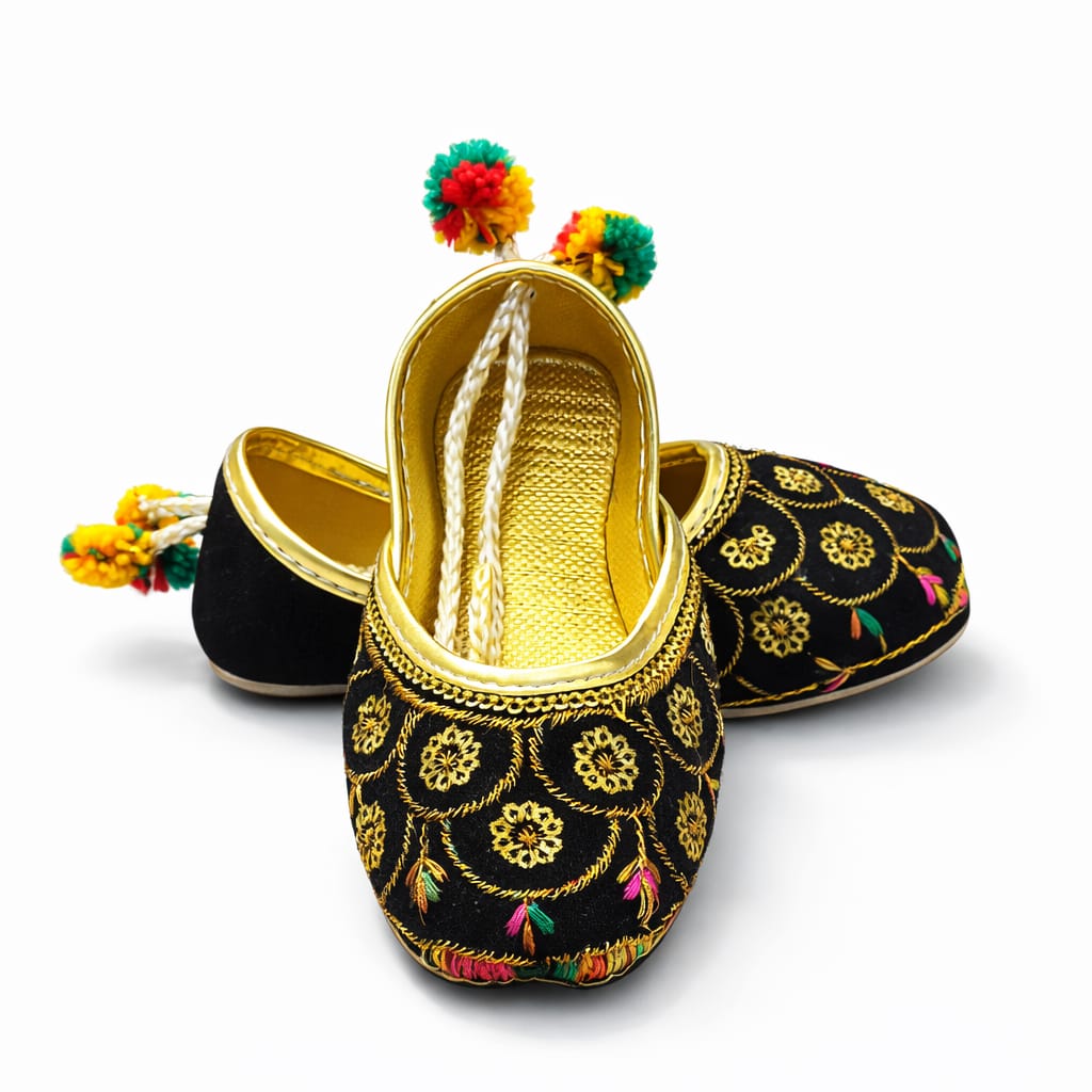 SK Black Color Khussa
